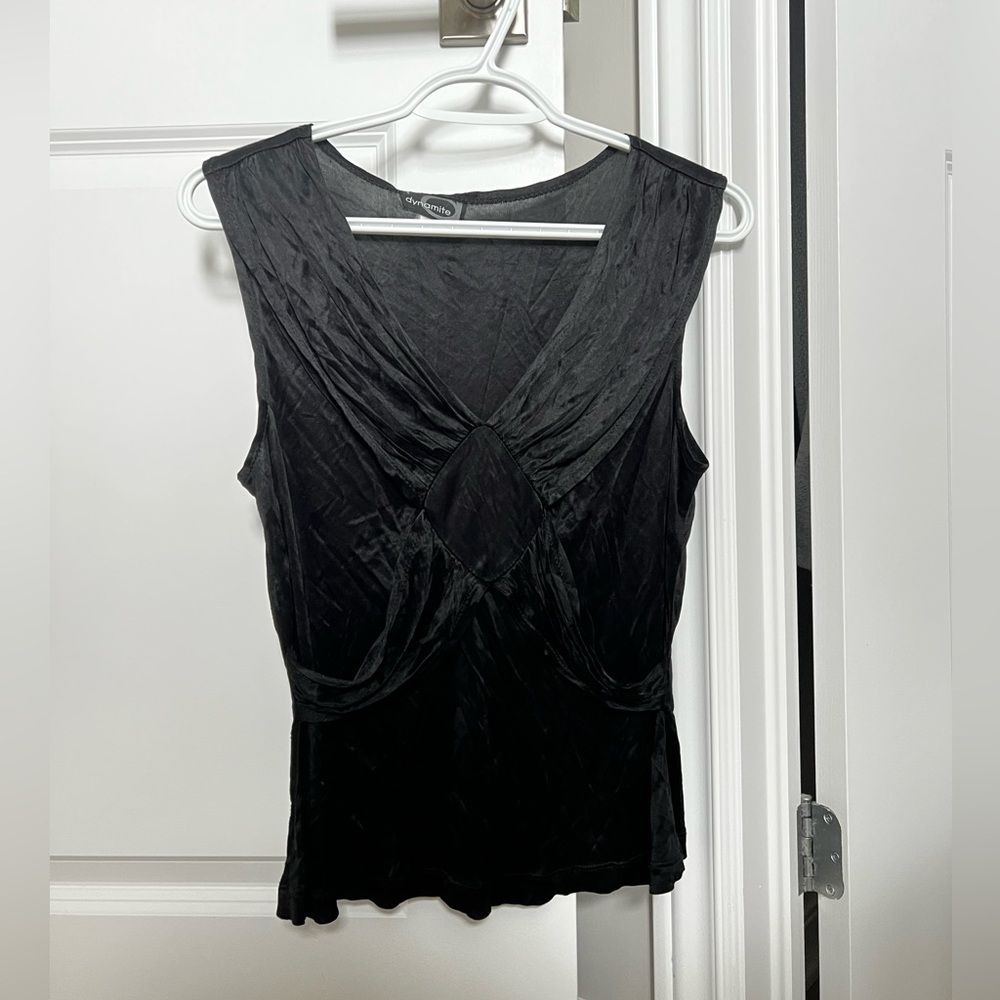 Dynamite Black v neck top size S